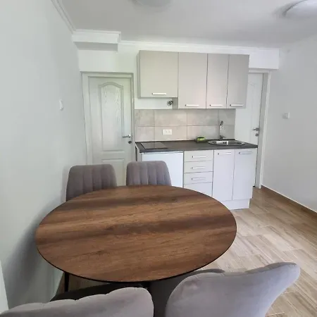 Panonski Raj Lägenhet